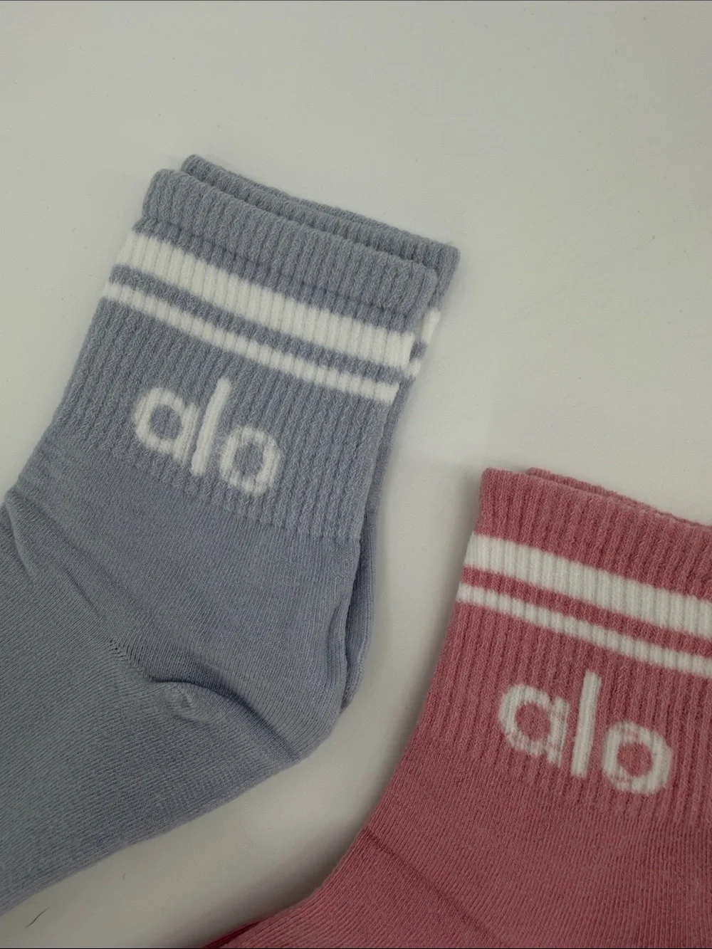 ALO Yoga Ankle Socks - Pink & Light Blue Duo